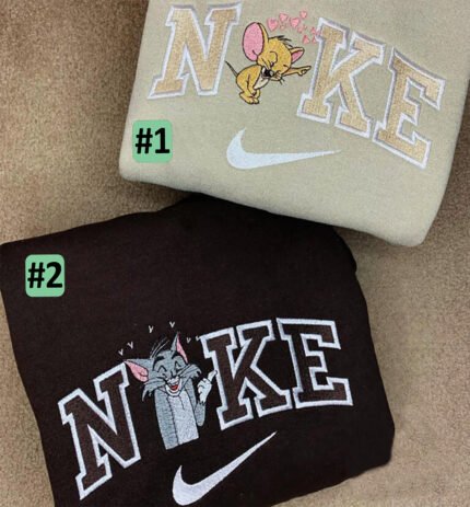 Tom & Jerry su širdutėm – siuvinėtas džemperis